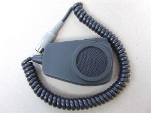 Mikrofon z włącznikiem i kablem